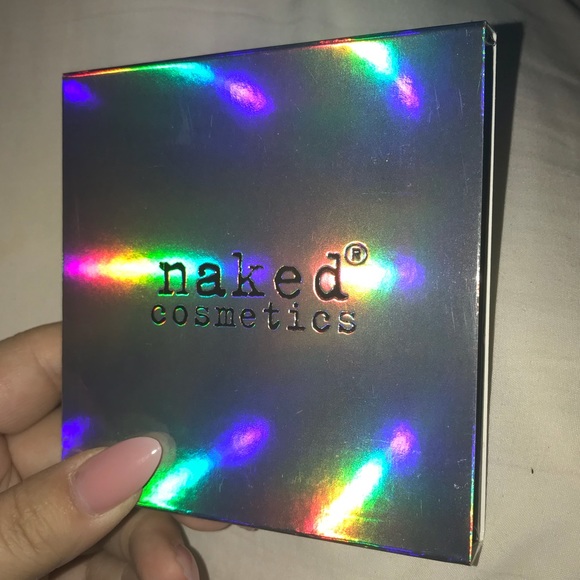Naked Cosmetics Holographic Highlighter Palette - Picture 4 of 8